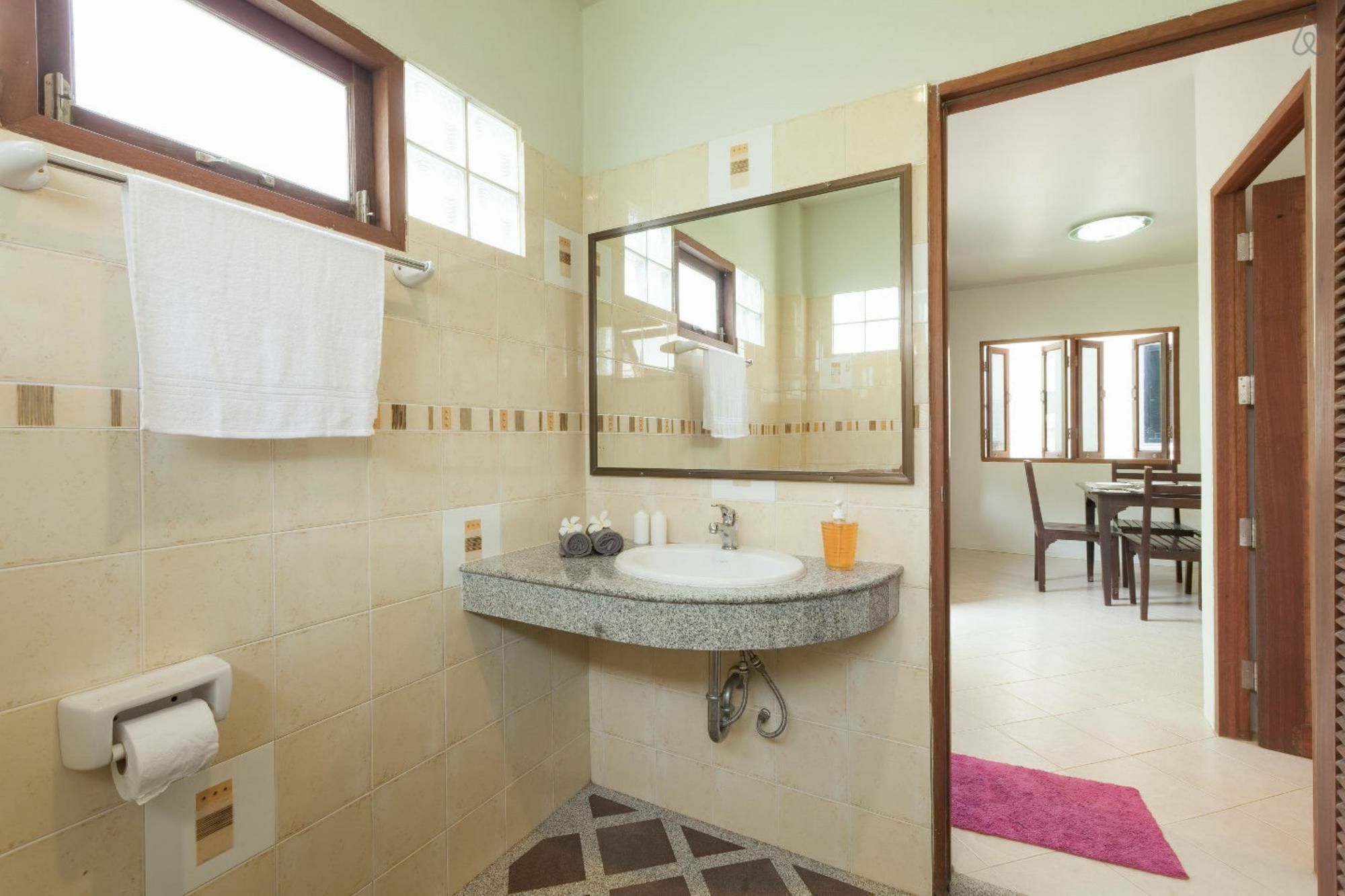 Villa Behind The Phuket Sea 외부 사진