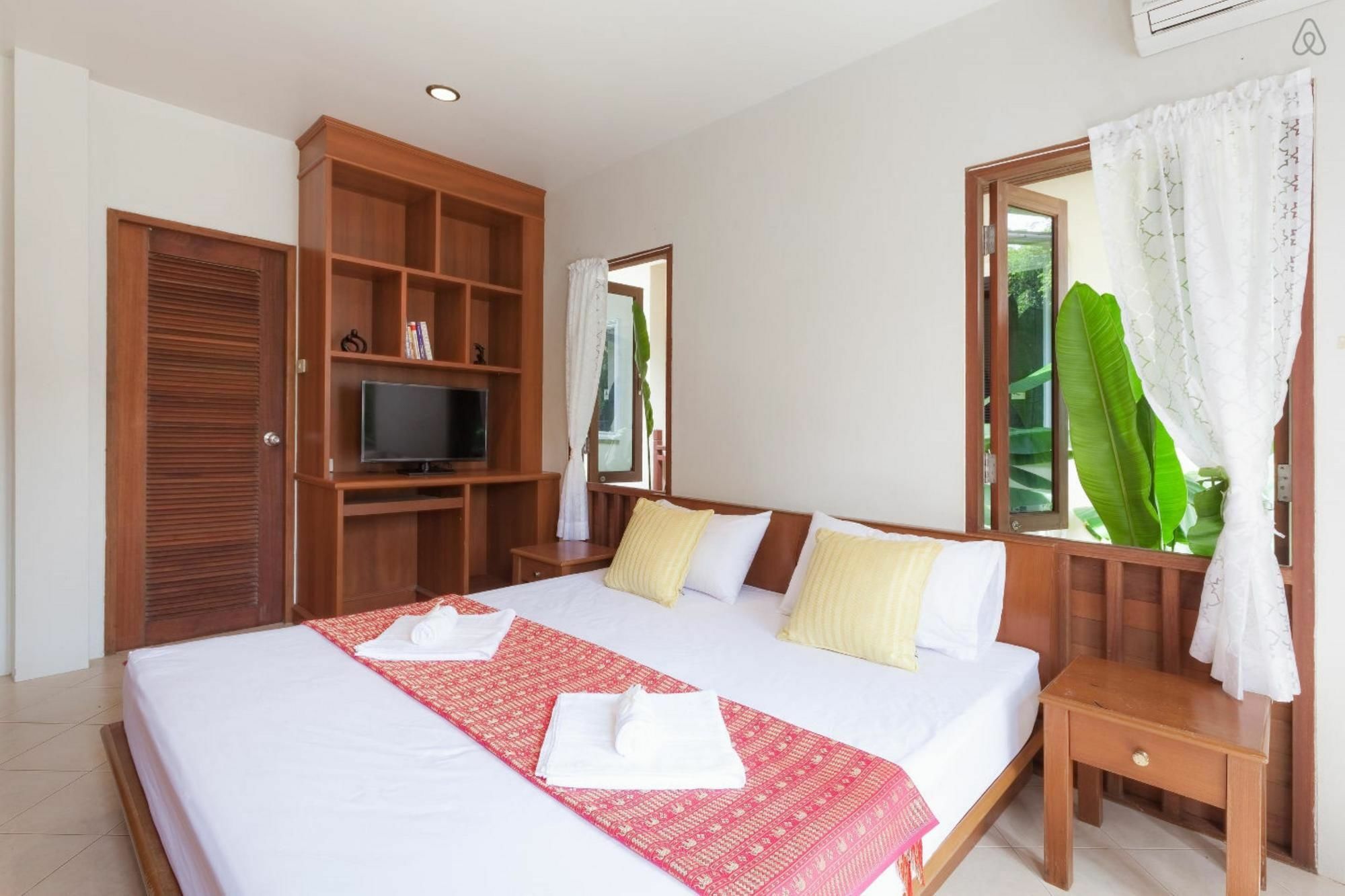 Villa Behind The Phuket Sea 외부 사진