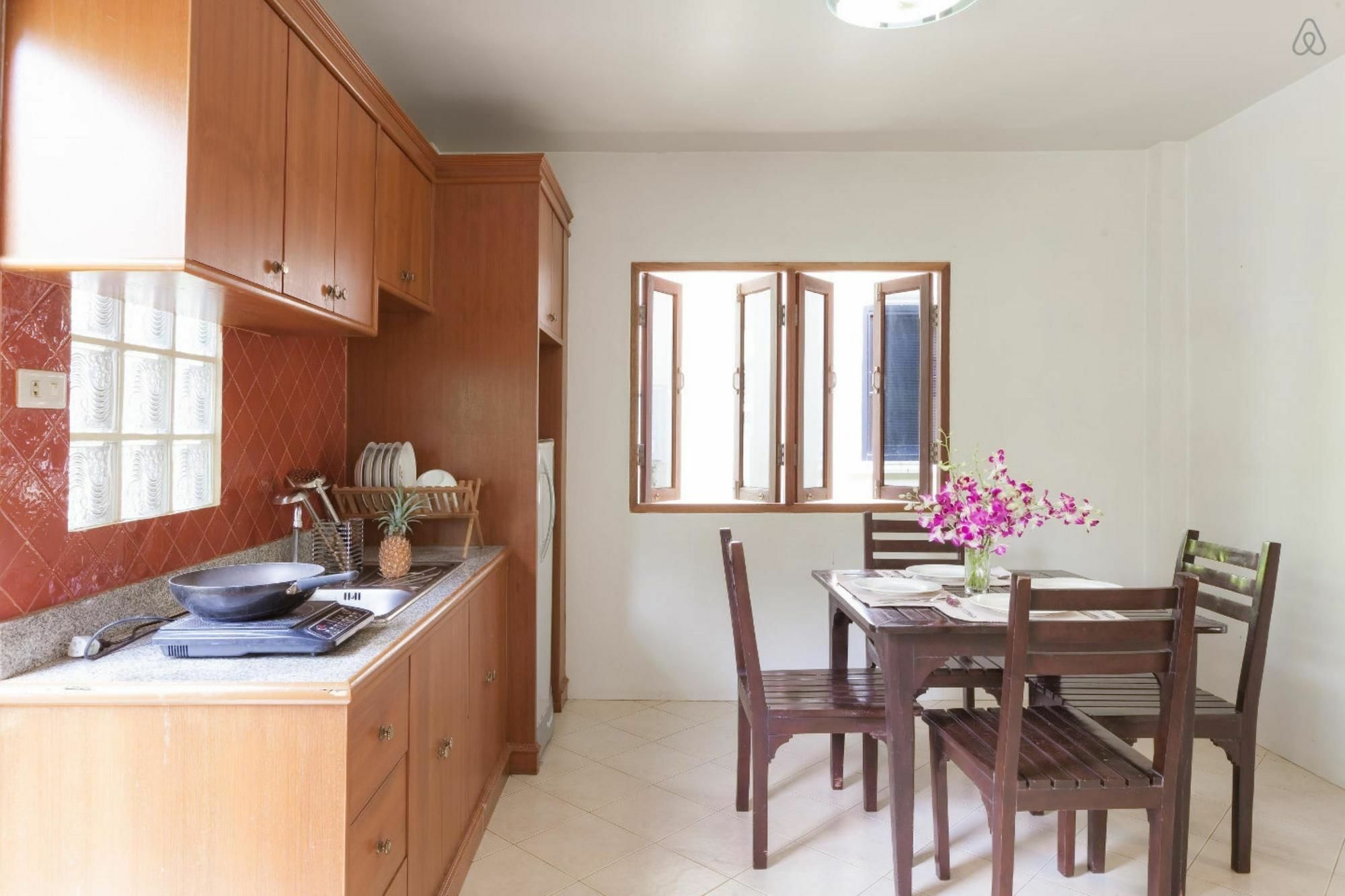 Villa Behind The Phuket Sea 외부 사진