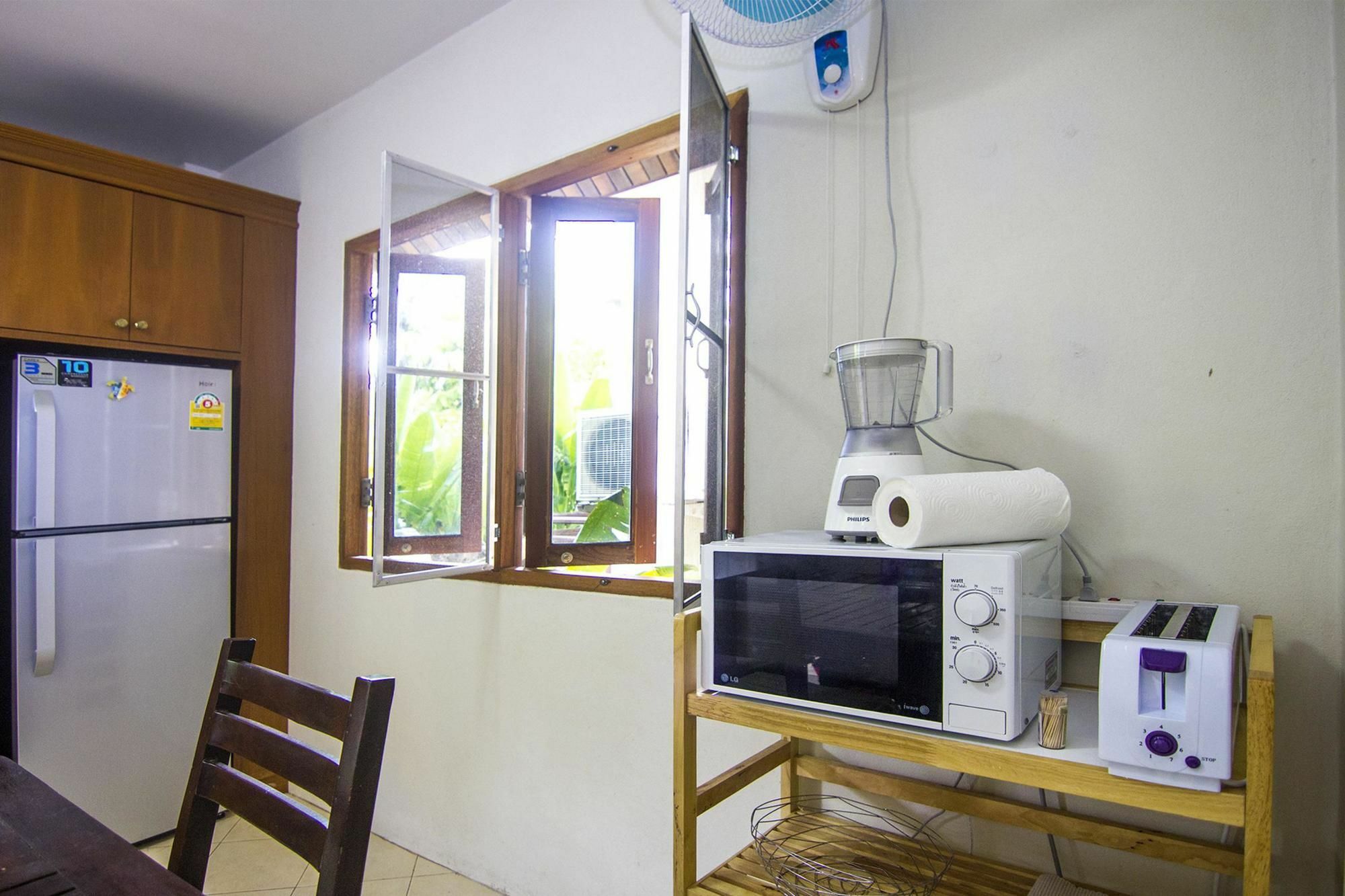 Villa Behind The Phuket Sea 외부 사진